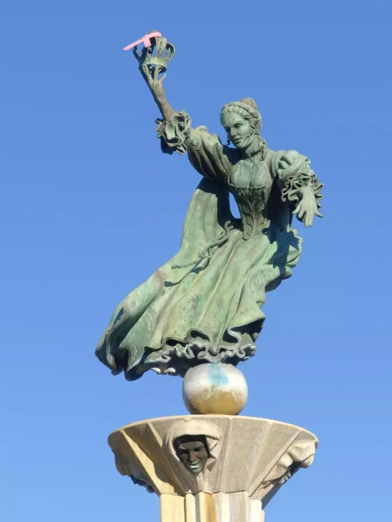 At the charlotte airport, you can see symbols of the queen everywhere. From Statues, to signs with crown symbols, you can find Queen Charlotte all over. Statue of queen Charlotte picured.